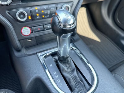 2017 Ford Mustang V6