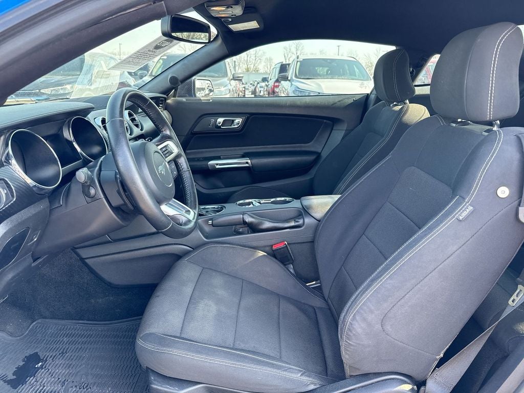 2017 Ford Mustang V6