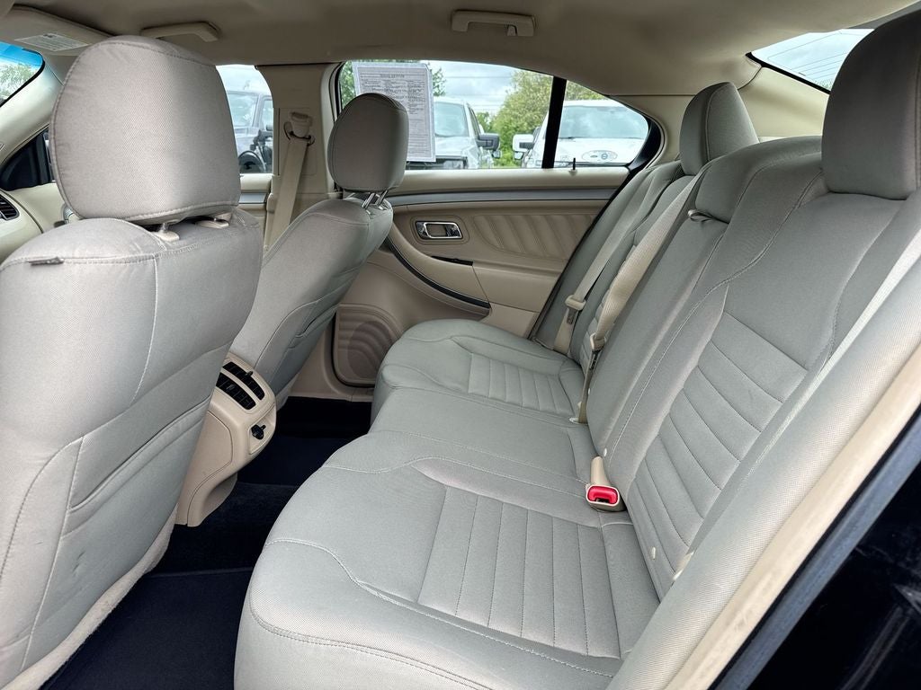 2016 Ford Taurus SE