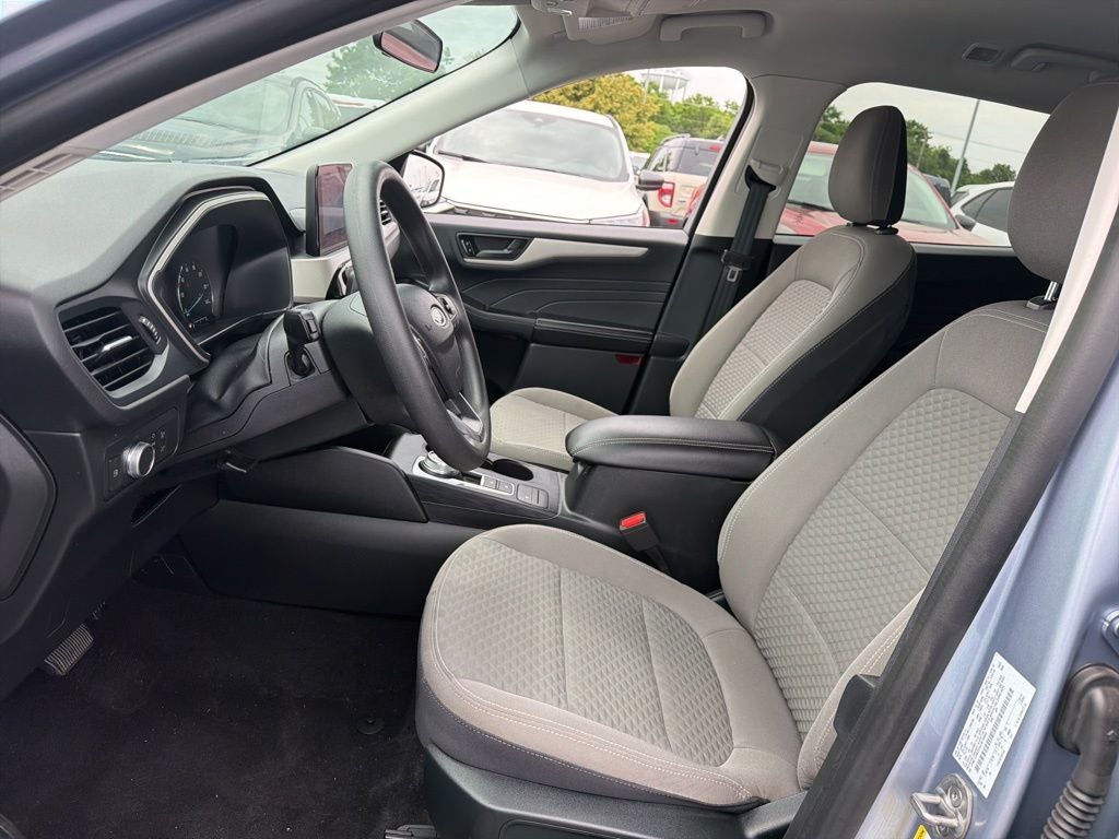 2022 Ford Escape Hybrid SE