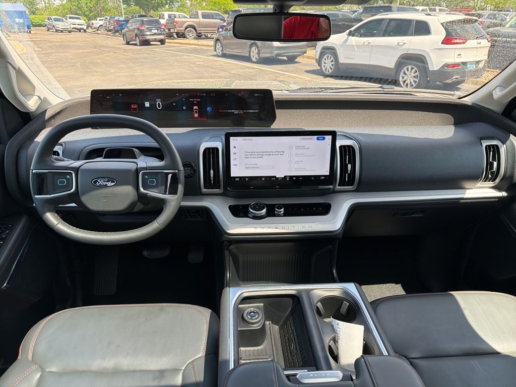 2025 Ford Expedition Active