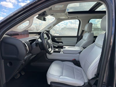 2025 Ford Expedition Platinum