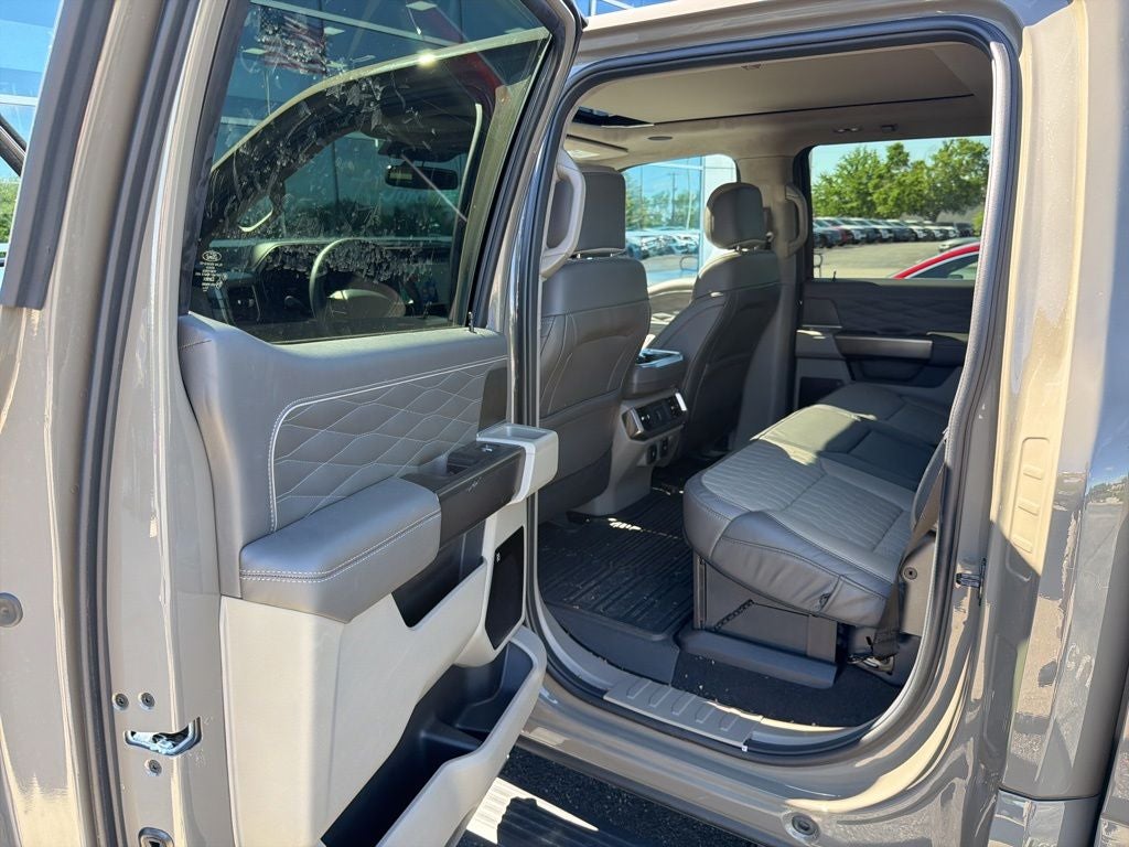 2025 Ford F-150 Platinum