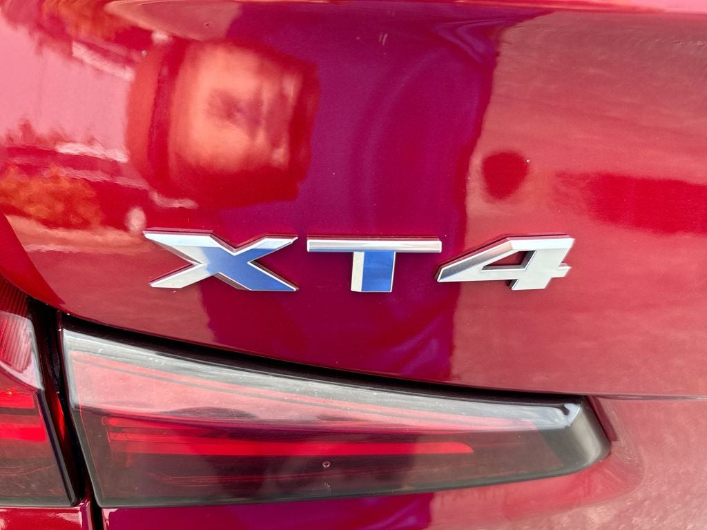 2021 Cadillac XT4 Luxury