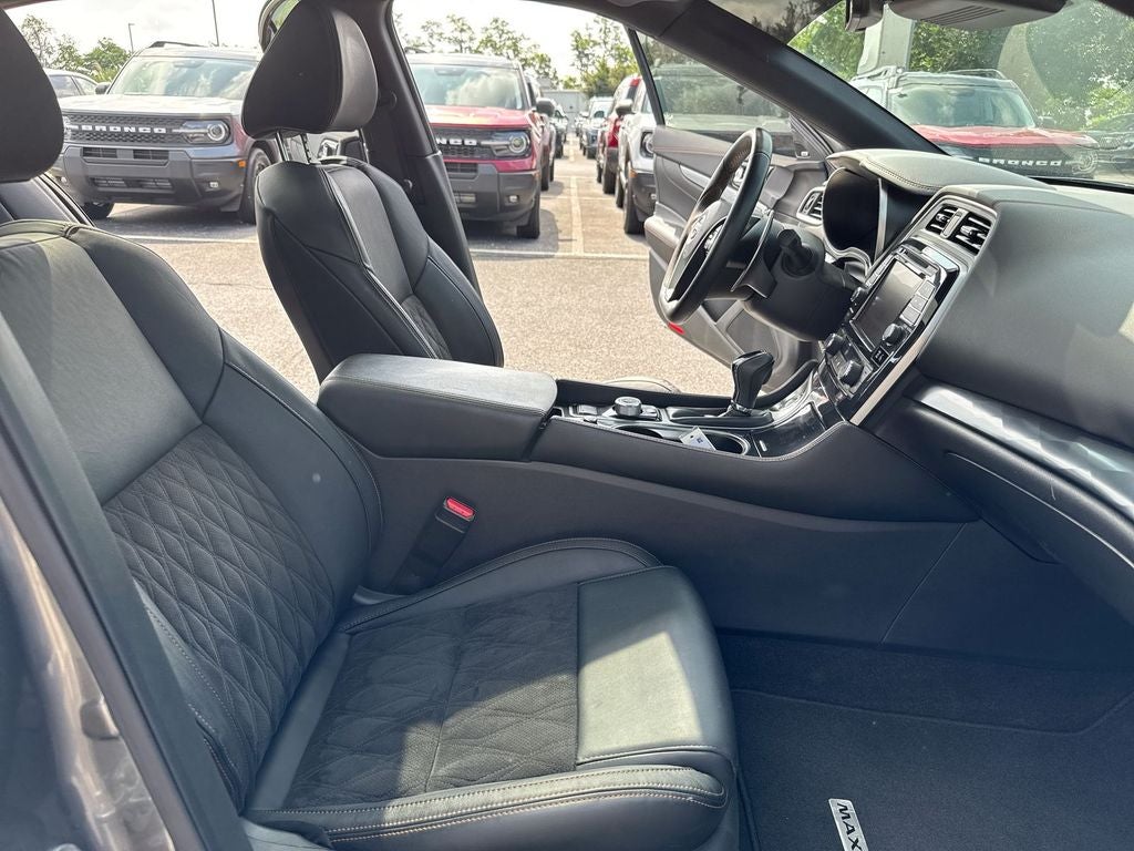 2023 Nissan Maxima SR
