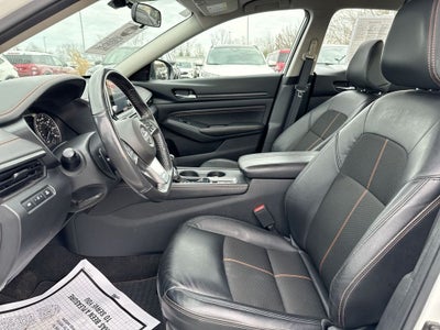 2022 Nissan Altima 2.5 SR