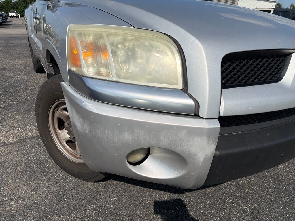 2007 Mitsubishi Raider LS