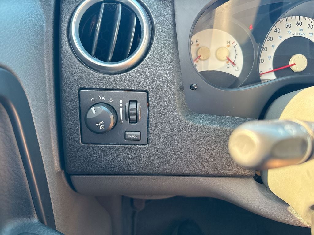 2007 Mitsubishi Raider LS