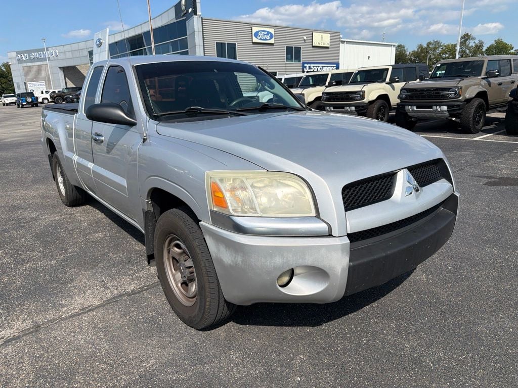 2007 Mitsubishi Raider LS