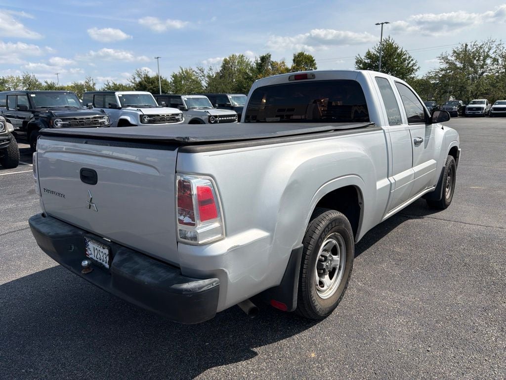 2007 Mitsubishi Raider LS