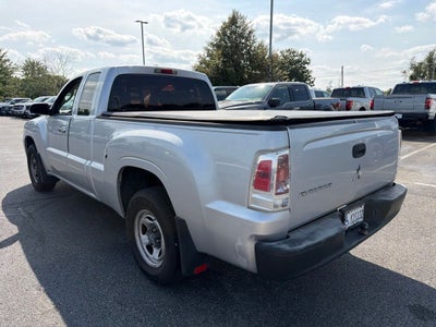 2007 Mitsubishi Raider LS