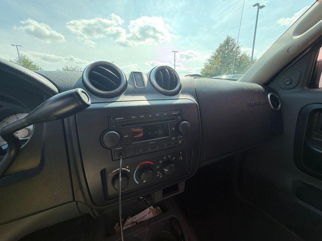 2007 Mitsubishi Raider LS