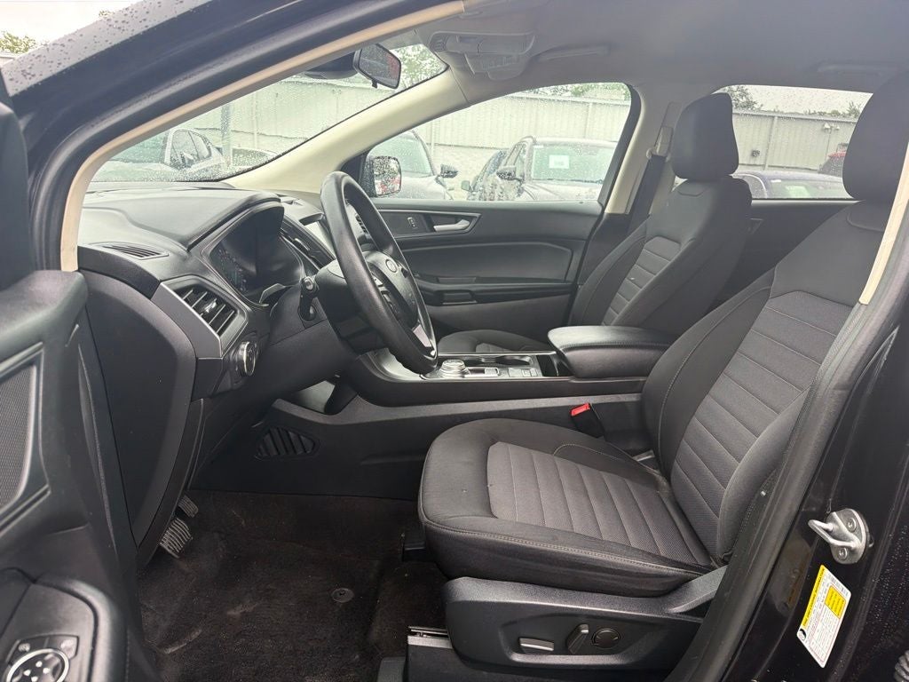 2020 Ford Edge SE