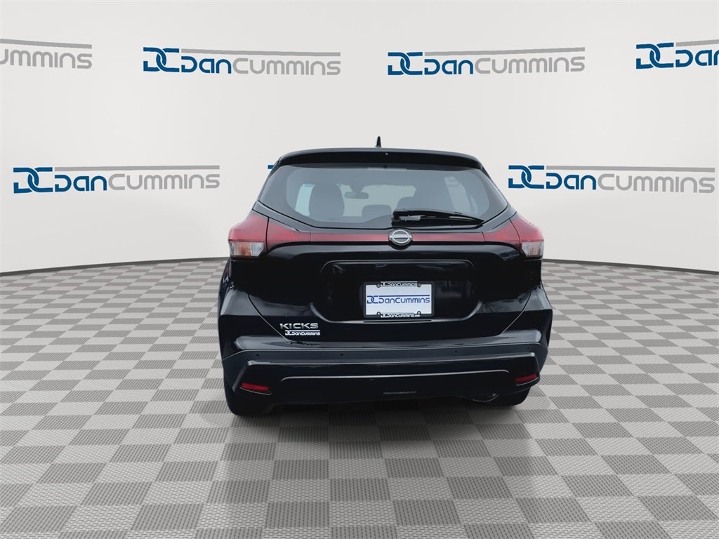 2022 Nissan Kicks S