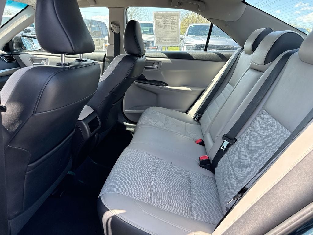 2016 Toyota Camry SE