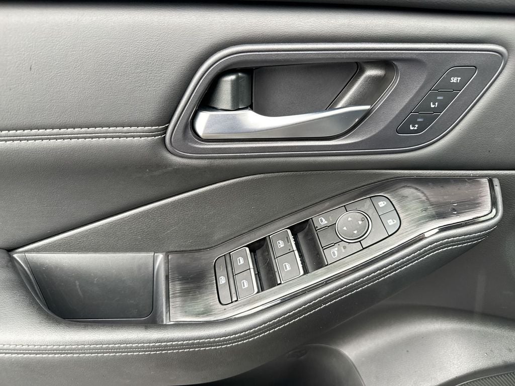 2024 Nissan Rogue SL