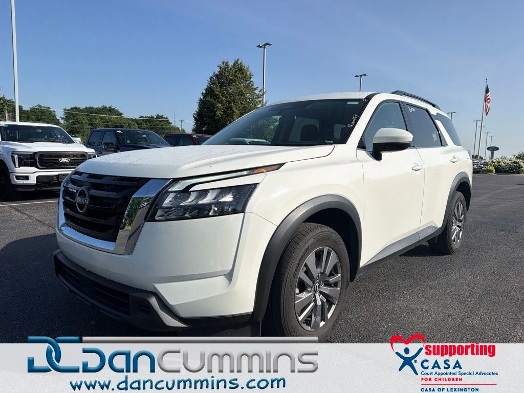 2025 Nissan Pathfinder SV