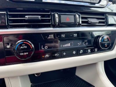 2023 Nissan Pathfinder SV
