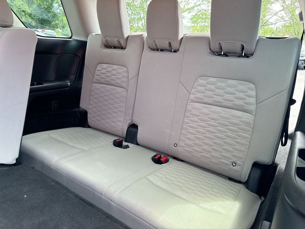 2023 Nissan Pathfinder SV