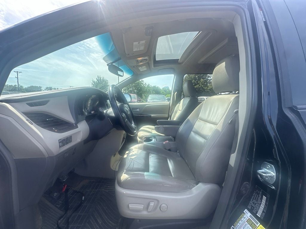 2016 Toyota Sienna XLE Premium
