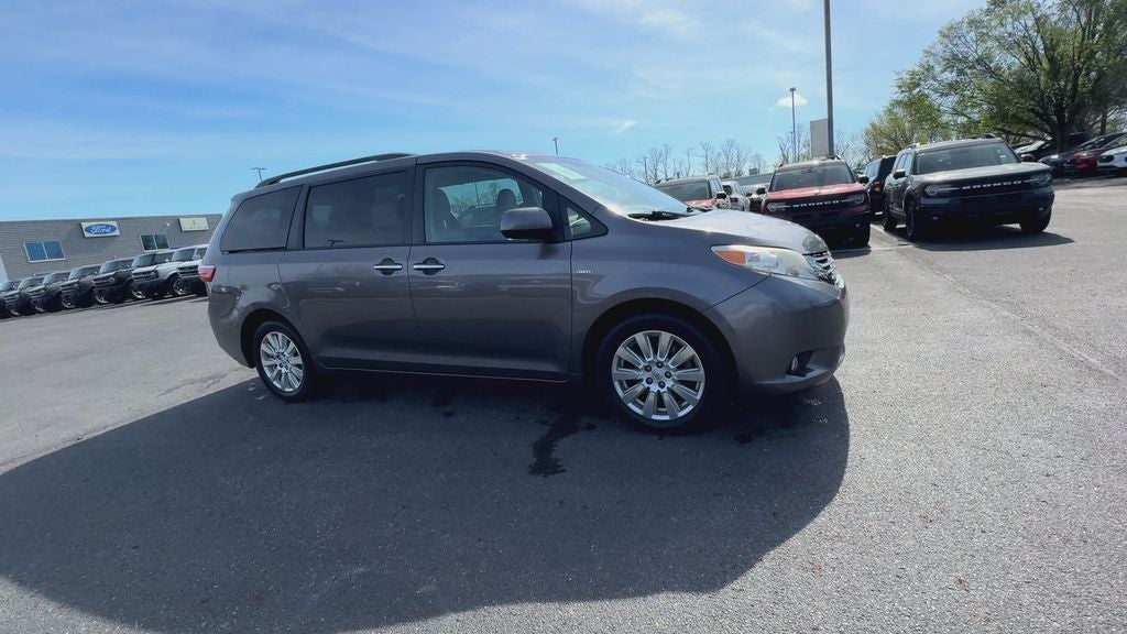 2017 Toyota Sienna XLE