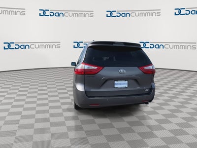2017 Toyota Sienna XLE