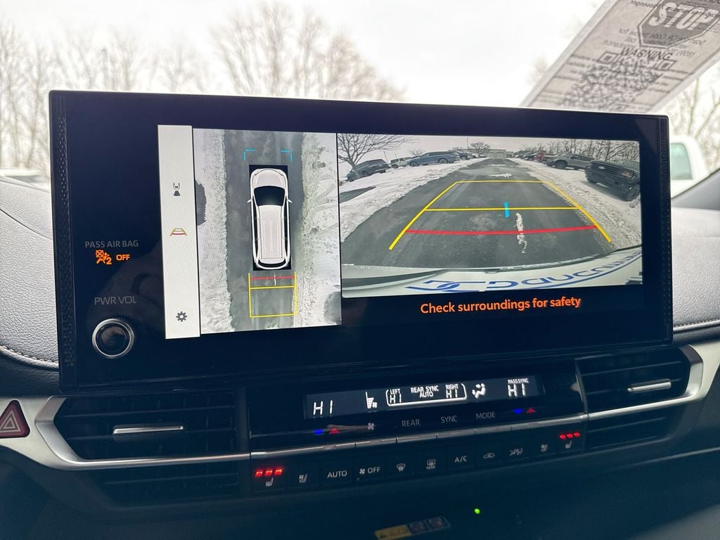 2025 Toyota Sienna Platinum