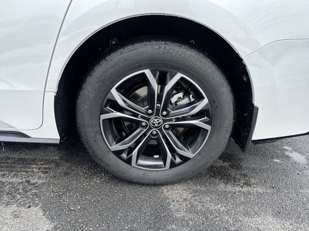 2025 Toyota Sienna Platinum