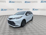 2025 Toyota Sienna Platinum