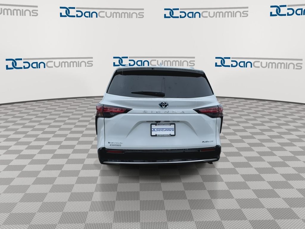 2025 Toyota Sienna Platinum