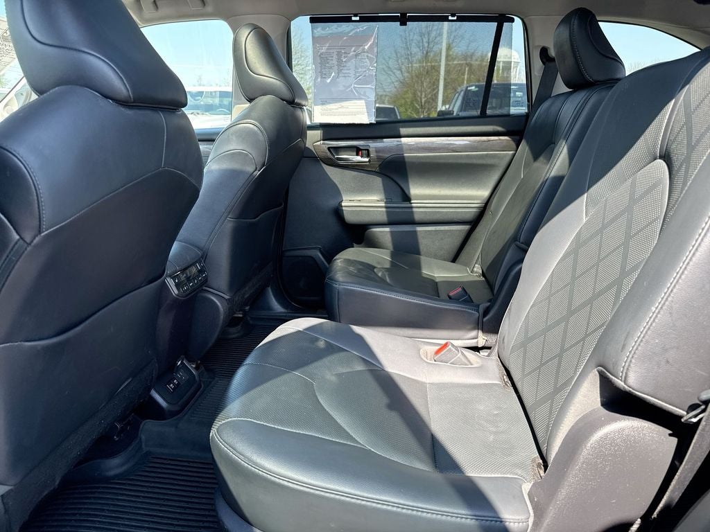 2021 Toyota Highlander Platinum
