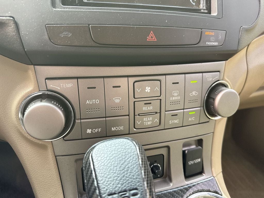 2010 Toyota Highlander SE