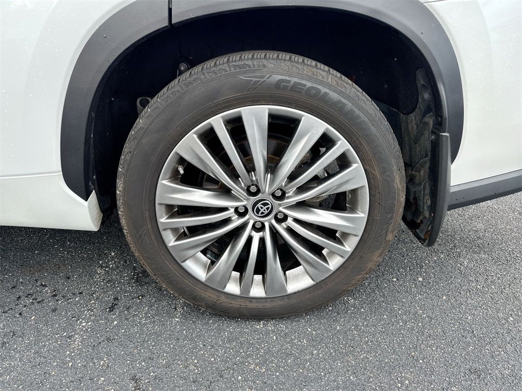 2023 Toyota Highlander Platinum