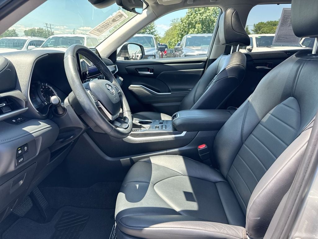 2023 Toyota Highlander XLE