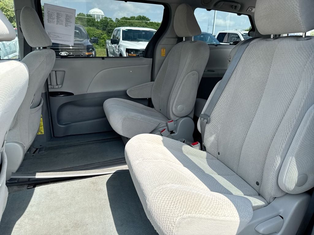 2013 Toyota Sienna LE