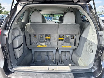 2013 Toyota Sienna LE