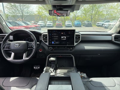 2024 Toyota Sequoia SR5