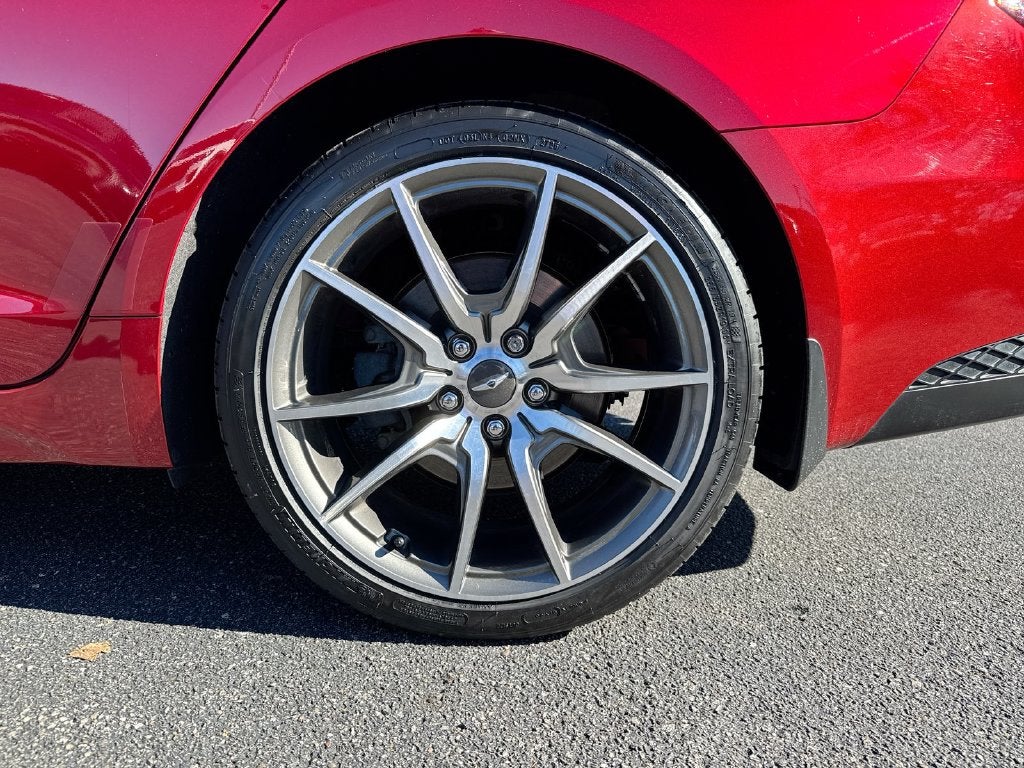 2022 Genesis G70 2.0T
