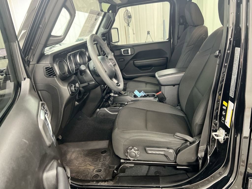2023 Jeep Wrangler Sport Altitude
