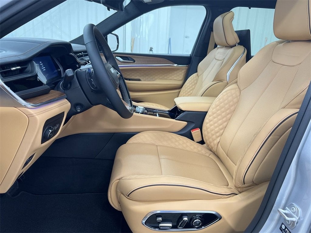 2023 Jeep Grand Cherokee L Summit Reserve