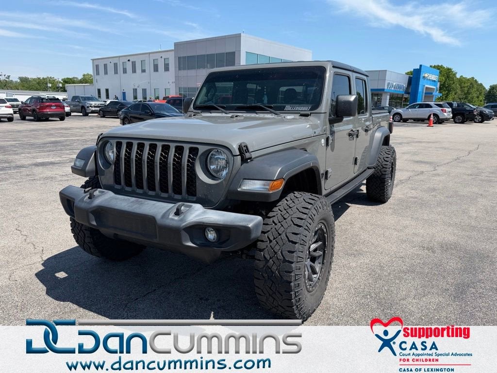 2020 Jeep Gladiator Sport S's photo
