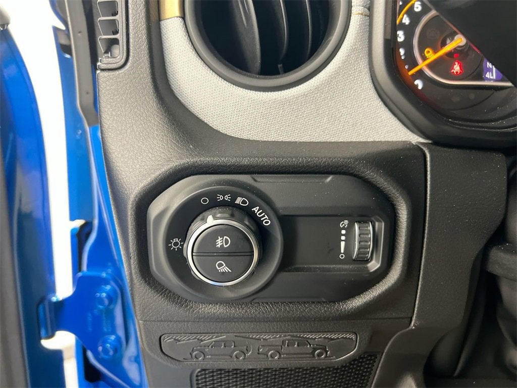 2024 Jeep Gladiator Sport S