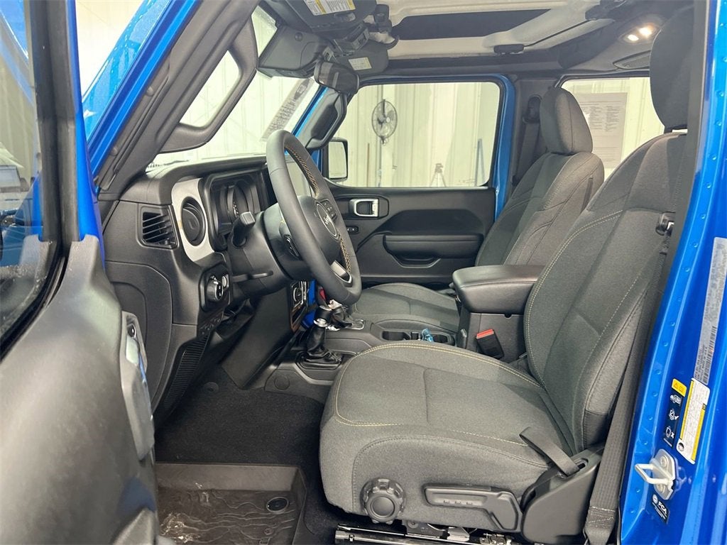 2024 Jeep Gladiator Sport S