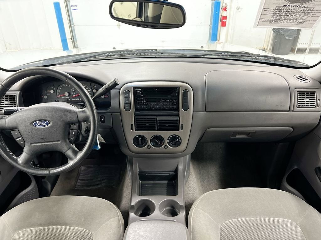 2004 Ford Explorer XLT