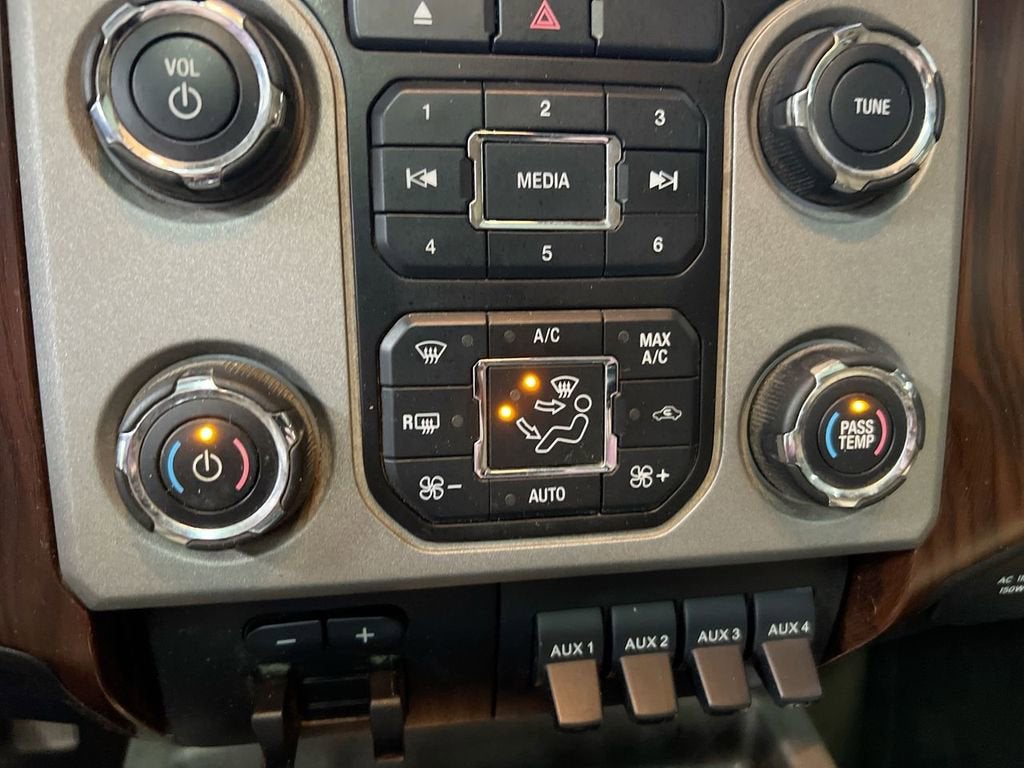 2013 Ford Super Duty F-350 DRW XL