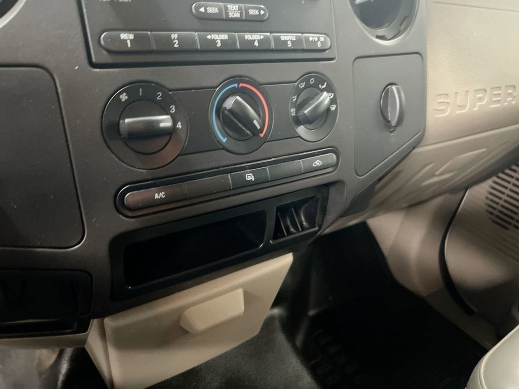 2010 Ford Super Duty F-250 SRW XL