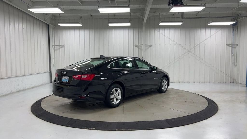 2022 Chevrolet Malibu LS
