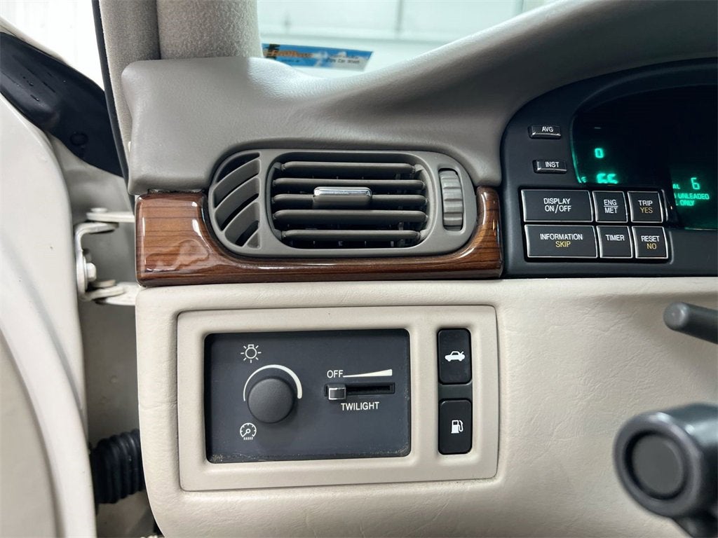 1999 Cadillac Deville Base