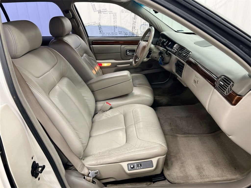 1999 Cadillac Deville Base