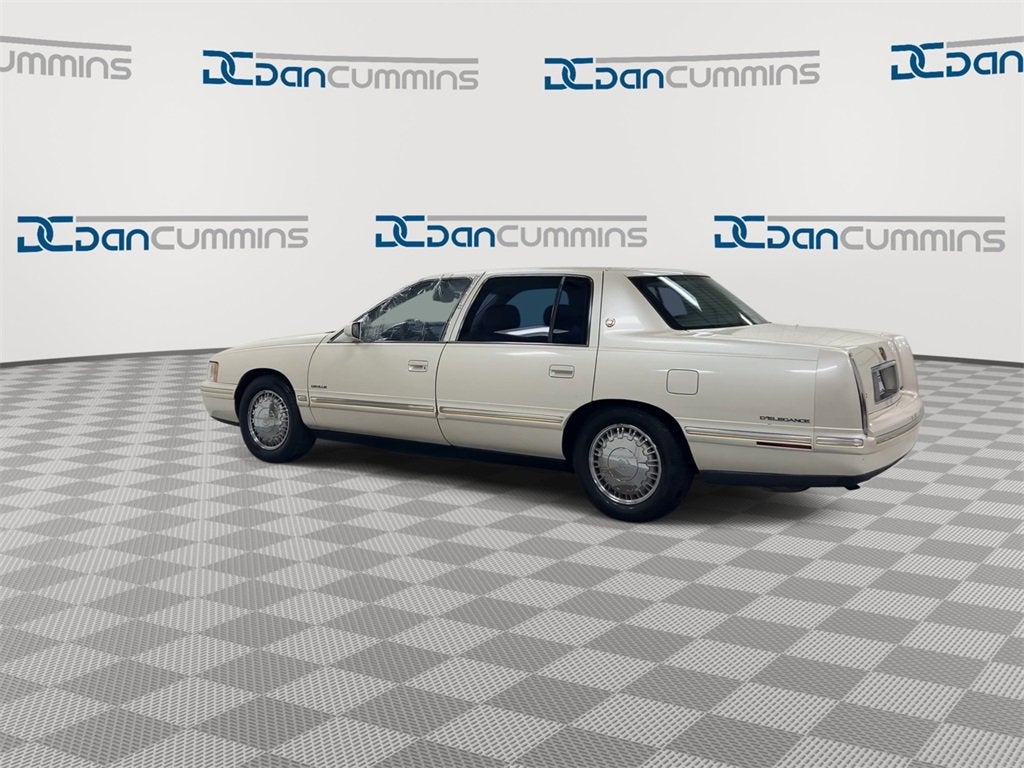 1999 Cadillac Deville Base